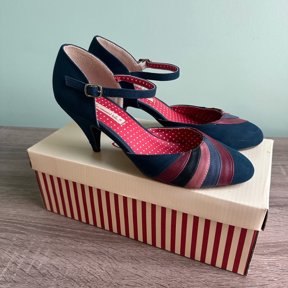 B.A.I.T multi color suede heel